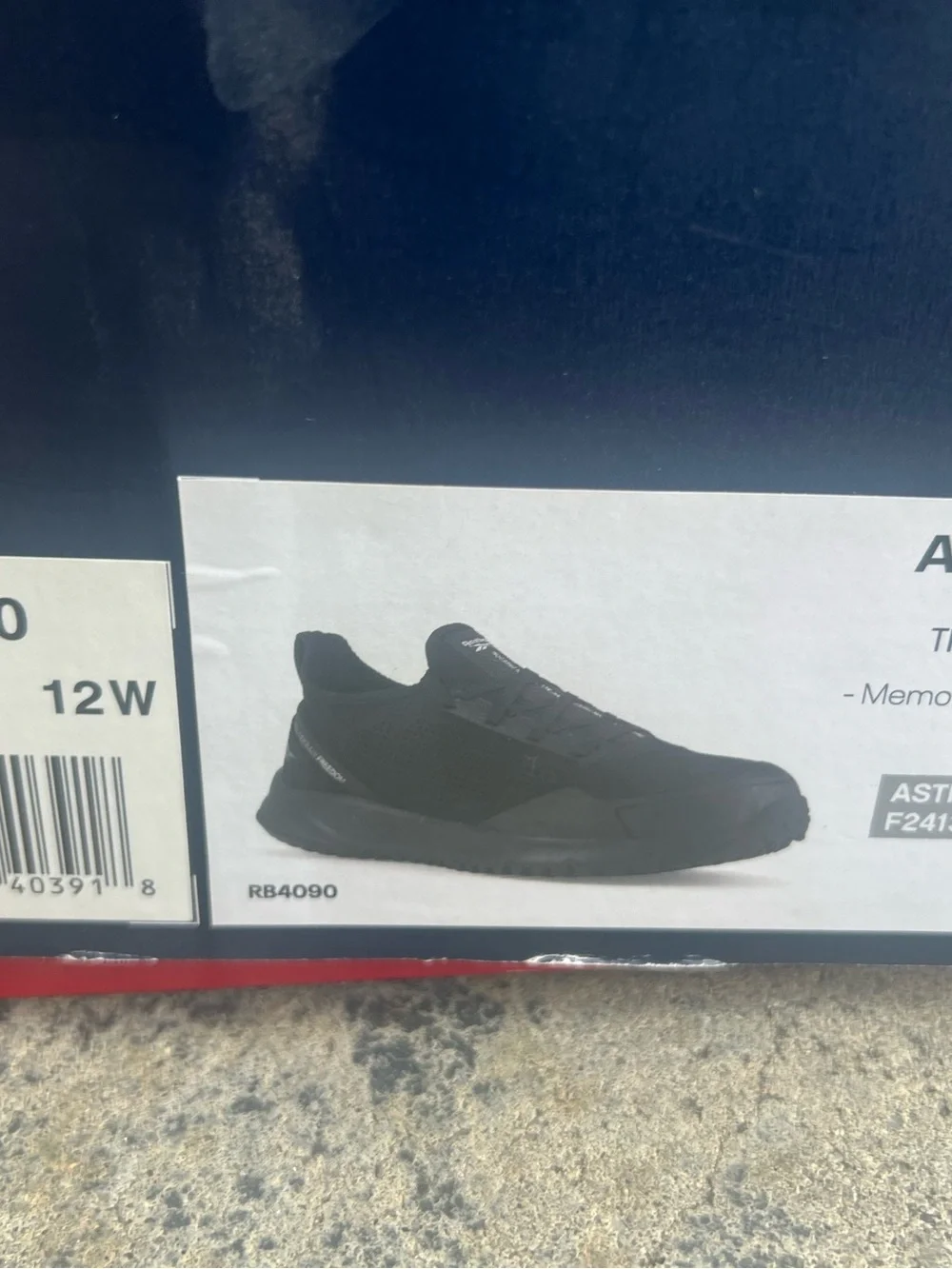 Reebok Men’s Black Low-Profile Athletic Sneakers